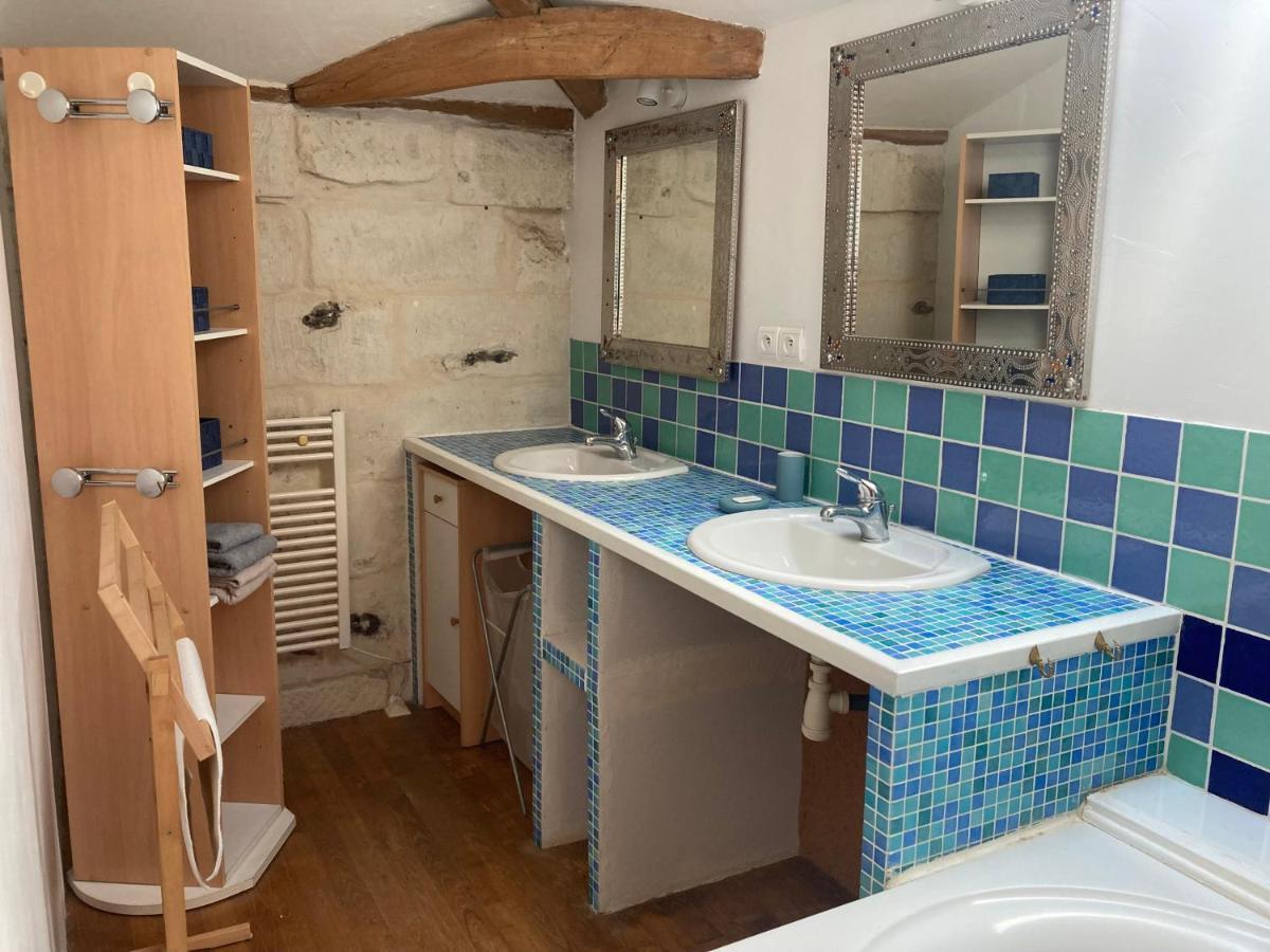 Les Ganivelles Apartment Saint-Dizant-du-Gua Екстериор снимка