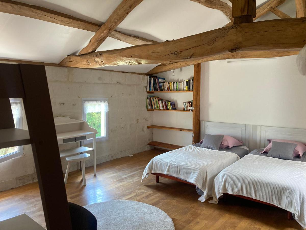 Les Ganivelles Apartment Saint-Dizant-du-Gua Екстериор снимка