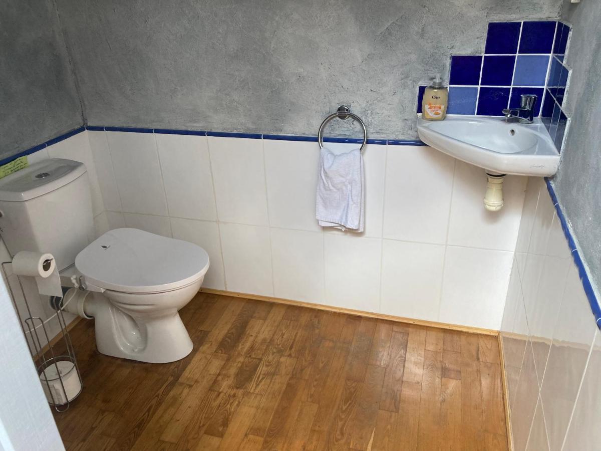 Les Ganivelles Apartment Saint-Dizant-du-Gua Екстериор снимка